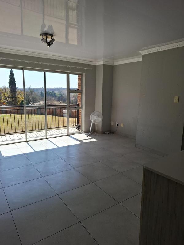 To Let 2 Bedroom Property for Rent in Heuweloord Gauteng
