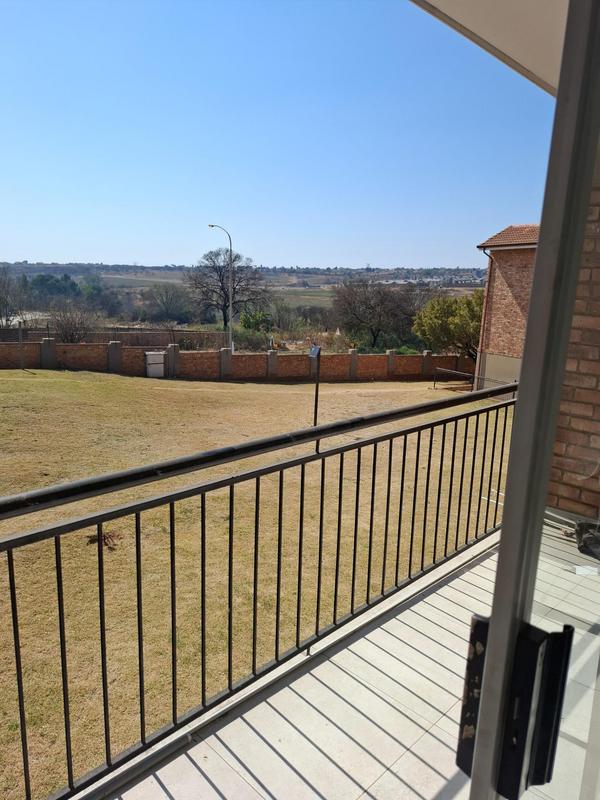 To Let 2 Bedroom Property for Rent in Heuweloord Gauteng