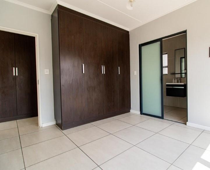 3 Bedroom Property for Sale in Greenstone Hill Gauteng