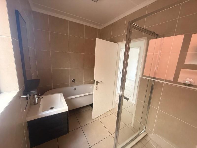 3 Bedroom Property for Sale in Greenstone Hill Gauteng