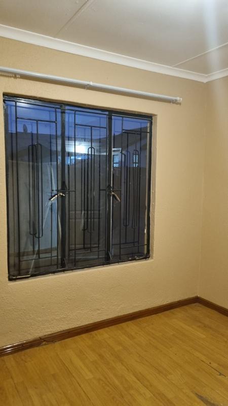 To Let 2 Bedroom Property for Rent in Allandale Gauteng