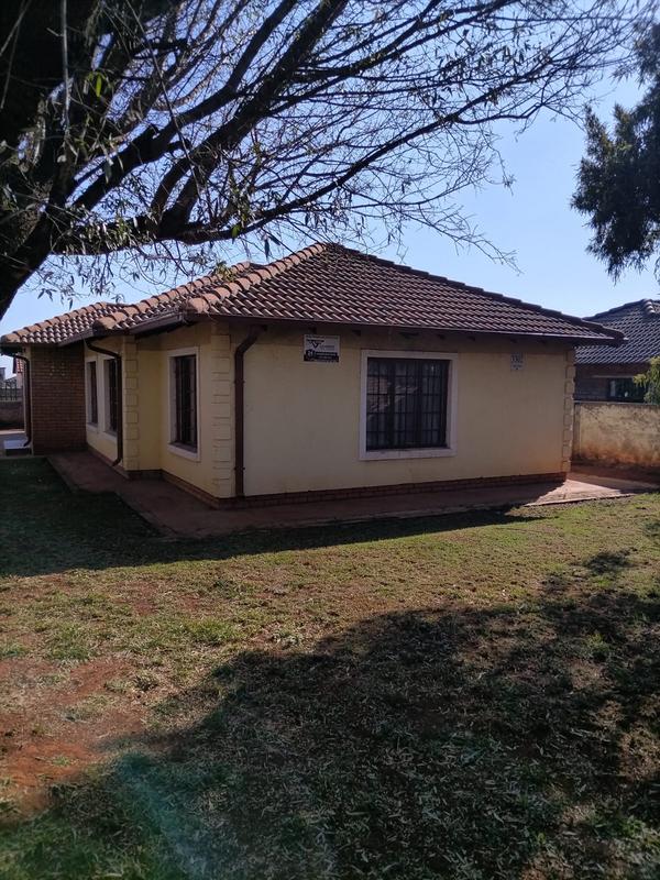 3 Bedroom Property for Sale in Dawn Park Gauteng