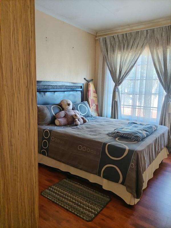 3 Bedroom Property for Sale in Dawn Park Gauteng
