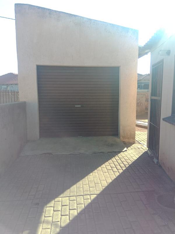 2 Bedroom Property for Sale in Vosloorus Ext 14 Gauteng