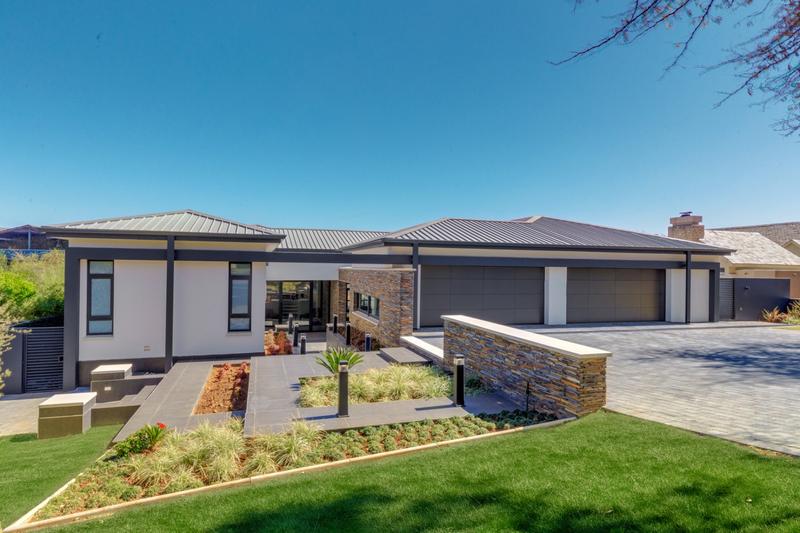 5 Bedroom Property for Sale in Waterfall Country Estate Gauteng