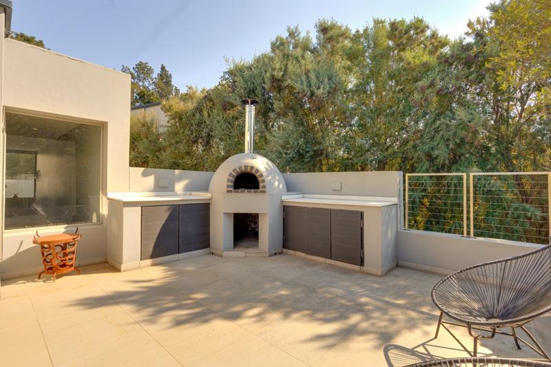 4 Bedroom Property for Sale in Waterfall Country Estate Gauteng