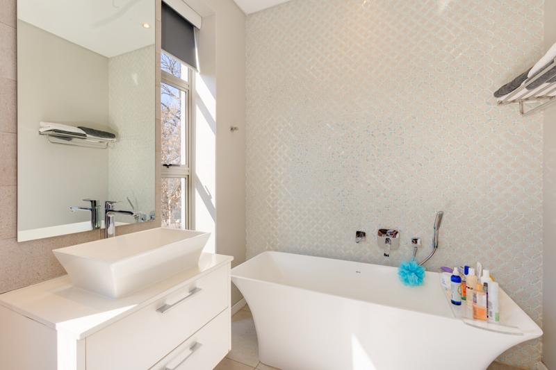 4 Bedroom Property for Sale in Waterfall Country Estate Gauteng