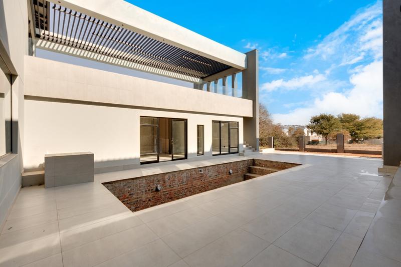 6 Bedroom Property for Sale in Waterfall Country Estate Gauteng