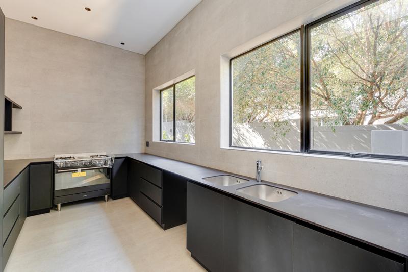 6 Bedroom Property for Sale in Waterfall Country Estate Gauteng
