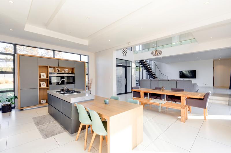4 Bedroom Property for Sale in Waterfall Country Estate Gauteng