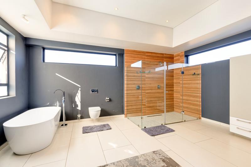 4 Bedroom Property for Sale in Waterfall Country Estate Gauteng