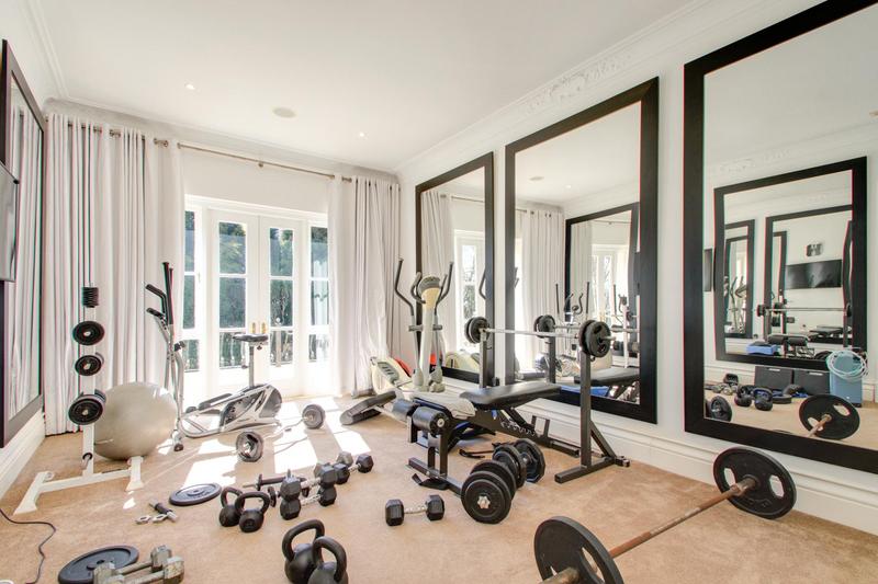 To Let 5 Bedroom Property for Rent in Bryanston Gauteng
