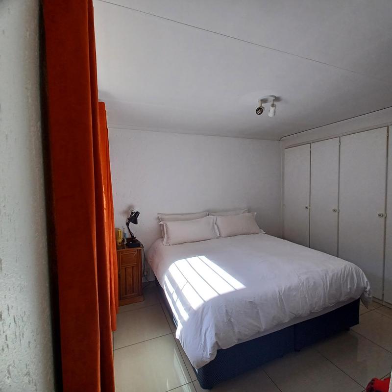 To Let 2 Bedroom Property for Rent in Morningside Gauteng