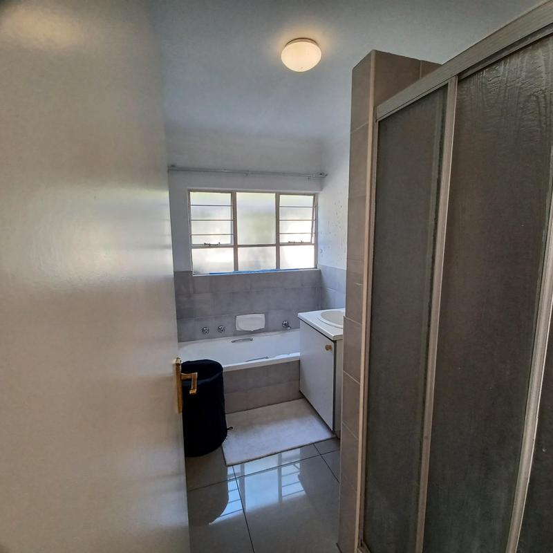 To Let 2 Bedroom Property for Rent in Morningside Gauteng
