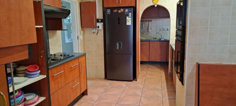 5 Bedroom Property for Sale in Brackenhurst Gauteng