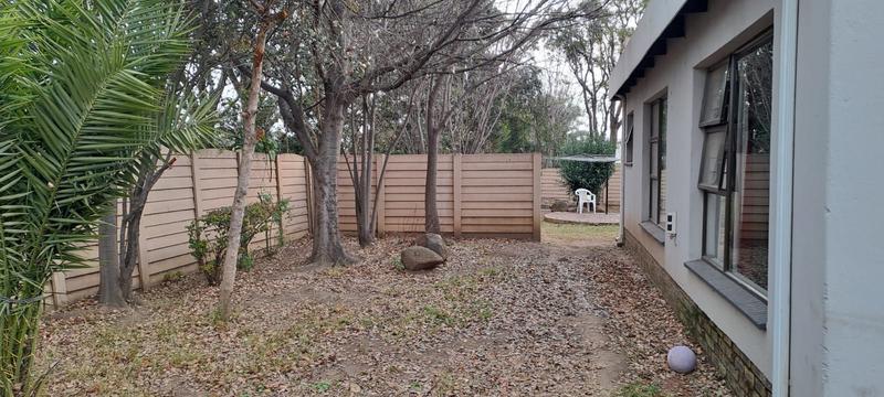 5 Bedroom Property for Sale in Brackenhurst Gauteng