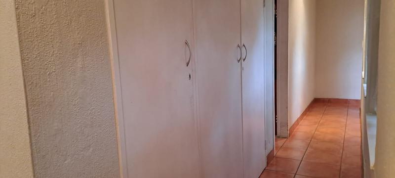 5 Bedroom Property for Sale in Brackenhurst Gauteng