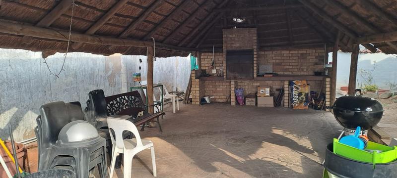 5 Bedroom Property for Sale in Brackenhurst Gauteng