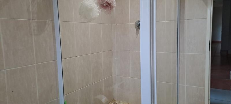 5 Bedroom Property for Sale in Brackenhurst Gauteng