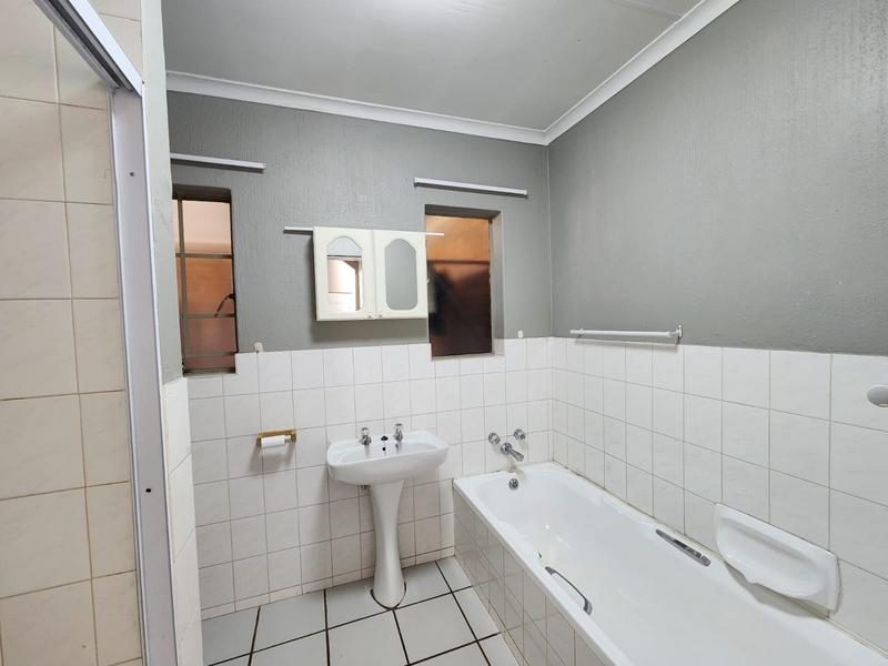 2 Bedroom Property for Sale in Moregloed Gauteng