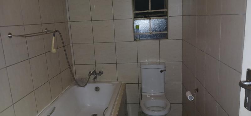 3 Bedroom Property for Sale in Clayville Gauteng