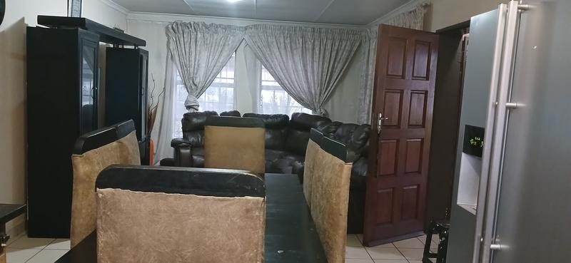 3 Bedroom Property for Sale in Clayville Gauteng