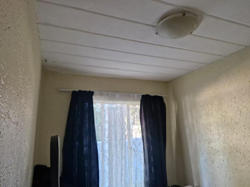 2 Bedroom Property for Sale in Glen Marais Gauteng