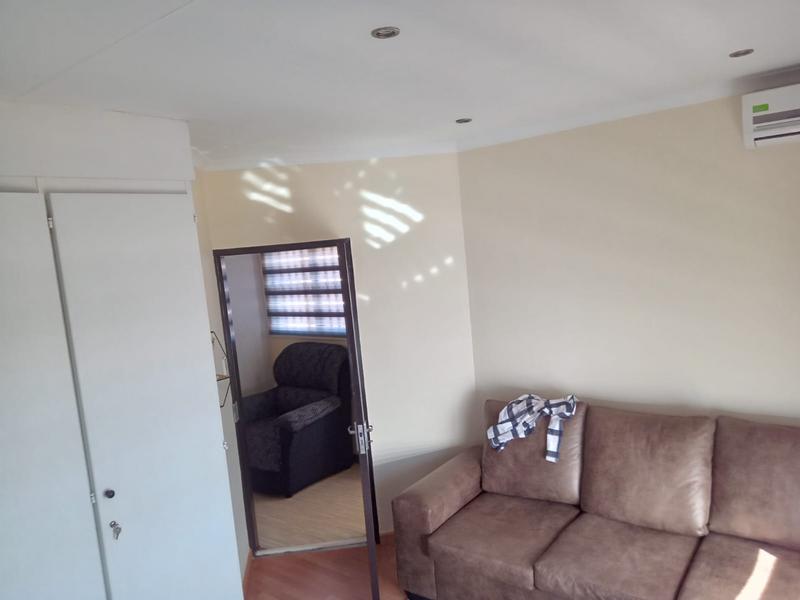 3 Bedroom Property for Sale in Eldoraigne Gauteng