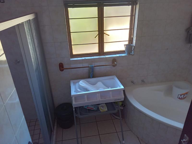 3 Bedroom Property for Sale in Eldoraigne Gauteng
