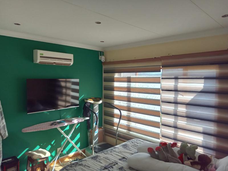3 Bedroom Property for Sale in Eldoraigne Gauteng