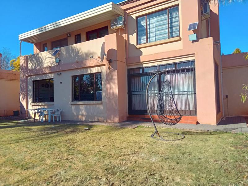 3 Bedroom Property for Sale in Eldoraigne Gauteng