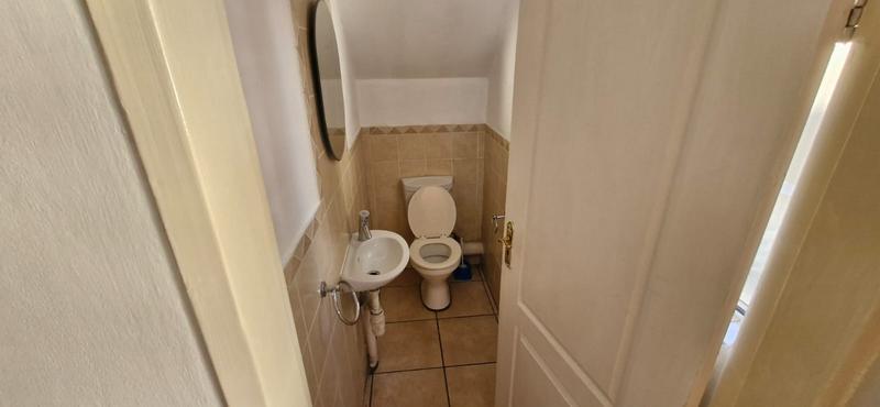 3 Bedroom Property for Sale in Kosmosdal Gauteng