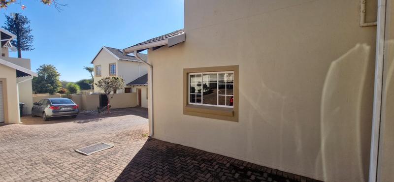 3 Bedroom Property for Sale in Kosmosdal Gauteng