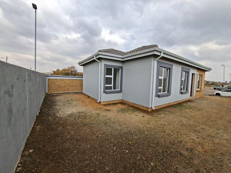 3 Bedroom Property for Sale in Buhle Park Gauteng
