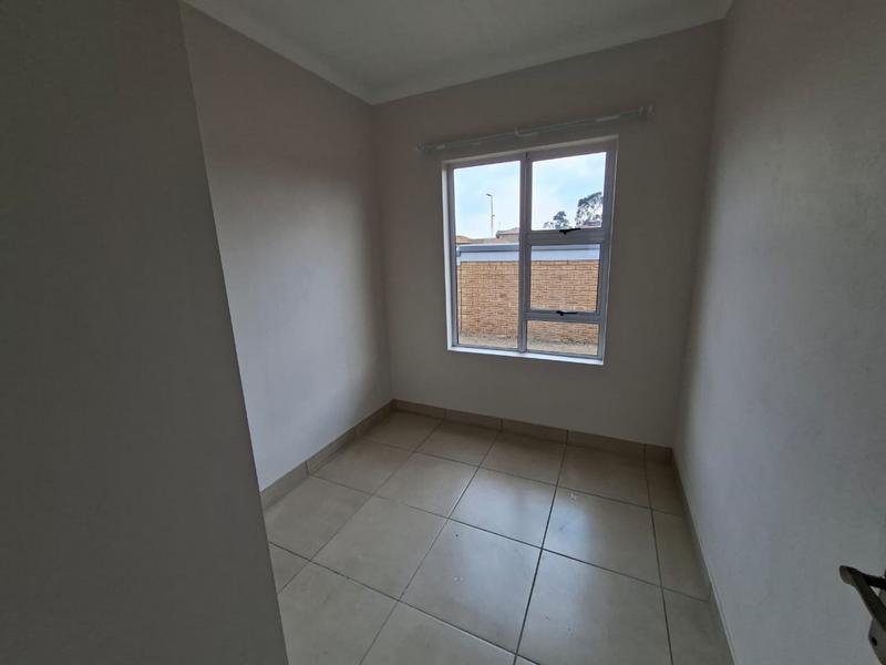 3 Bedroom Property for Sale in Buhle Park Gauteng
