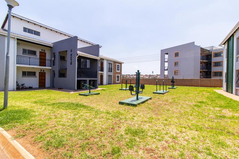 2 Bedroom Property for Sale in Protea Glen Gauteng