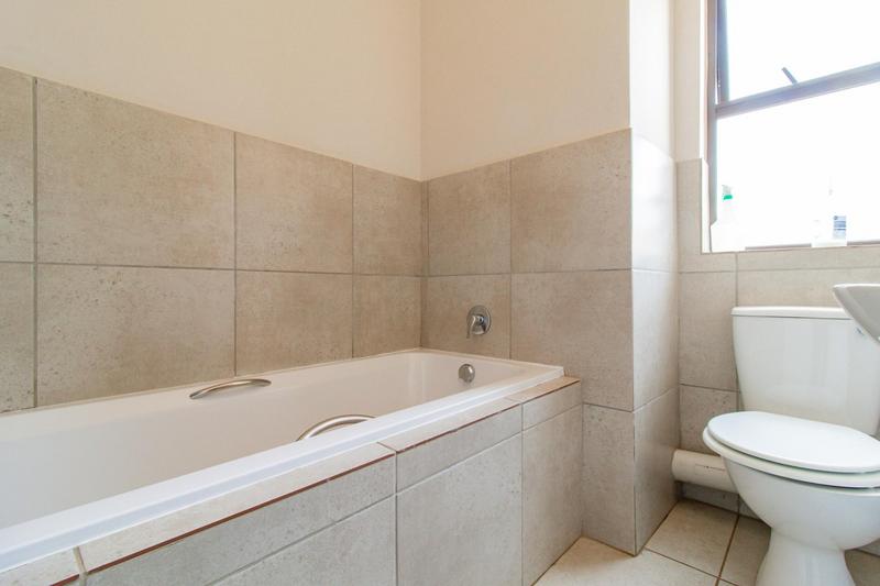 2 Bedroom Property for Sale in Protea Glen Gauteng