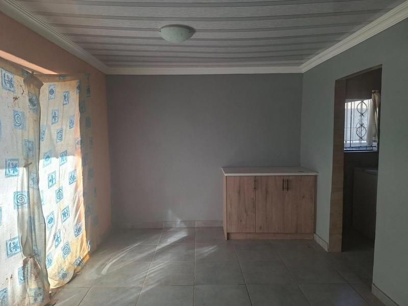 3 Bedroom Property for Sale in Protea North Gauteng