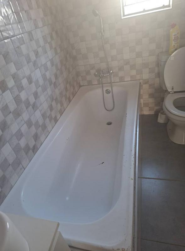 3 Bedroom Property for Sale in Protea North Gauteng
