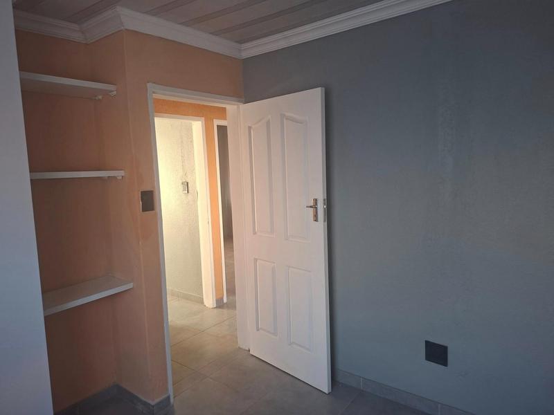 3 Bedroom Property for Sale in Protea North Gauteng