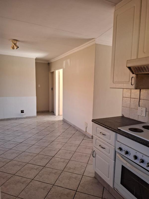 To Let 2 Bedroom Property for Rent in Faerie Glen Gauteng