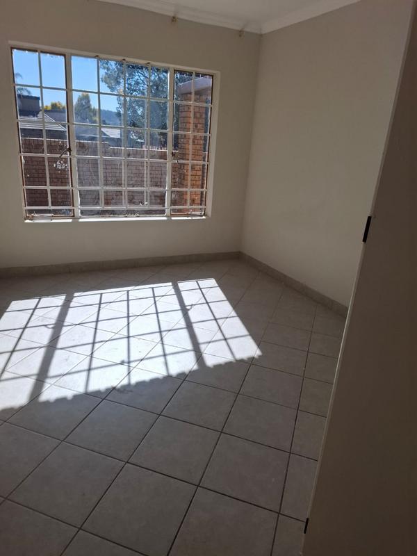 To Let 2 Bedroom Property for Rent in Faerie Glen Gauteng