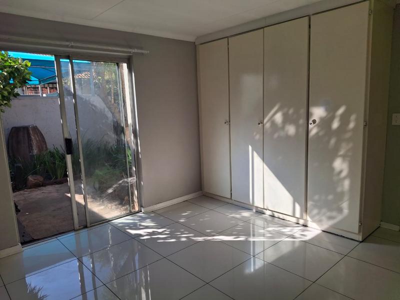 To Let 2 Bedroom Property for Rent in Vanderbijlpark SE 3 Gauteng