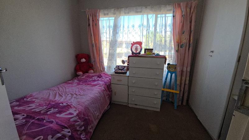 2 Bedroom Property for Sale in Dorandia Gauteng