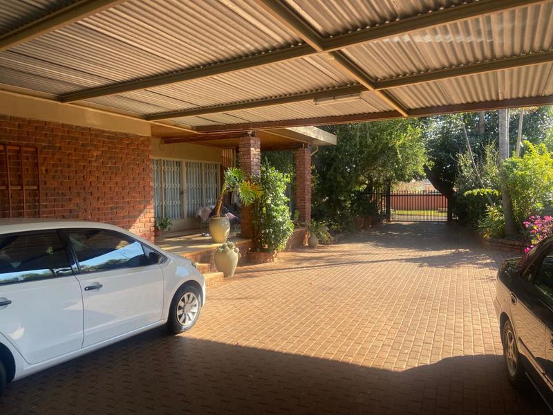 3 Bedroom Property for Sale in Dorandia Gauteng
