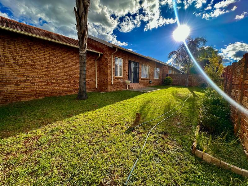 2 Bedroom Property for Sale in Ninapark Gauteng