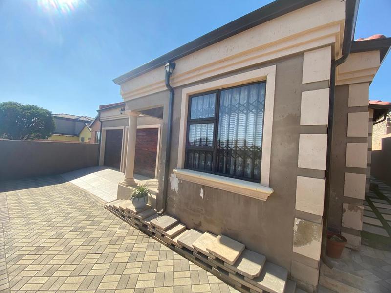 4 Bedroom Property for Sale in Birch Acres Gauteng