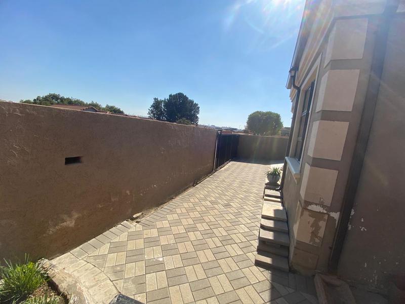 4 Bedroom Property for Sale in Birch Acres Gauteng