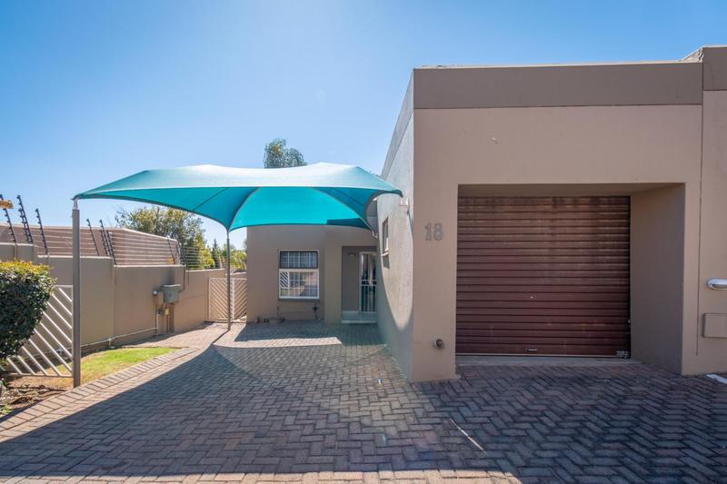 To Let 2 Bedroom Property for Rent in Rangeview Gauteng