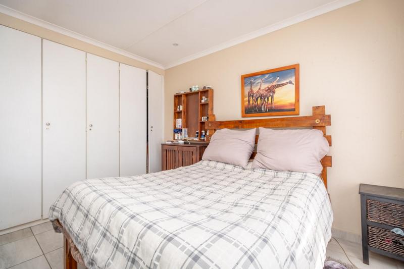 To Let 2 Bedroom Property for Rent in Rangeview Gauteng